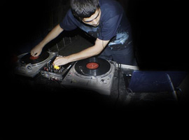 DJ-Dresir909